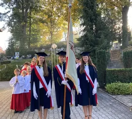 Święto Patronki w Szkole w Świerklanach – relacja z obchodów