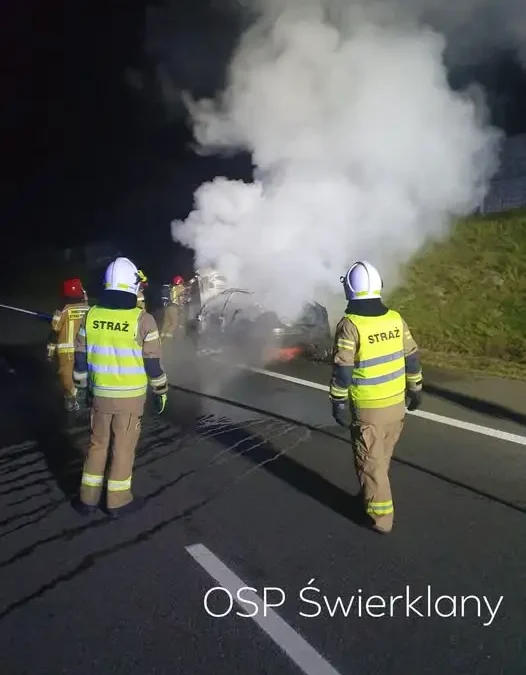 Pożar samochodu osobowego na autostradzie A1a – interwencja OSP Świerklany