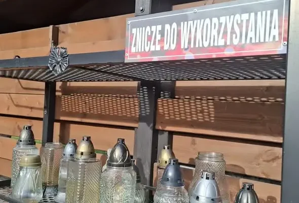 Zniczodzielnie na cmentarzach w Palowicach i Szczejkowicach – drugie życie zniczy