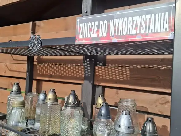 Zniczodzielnie na cmentarzach w Palowicach i Szczejkowicach – drugie życie zniczy